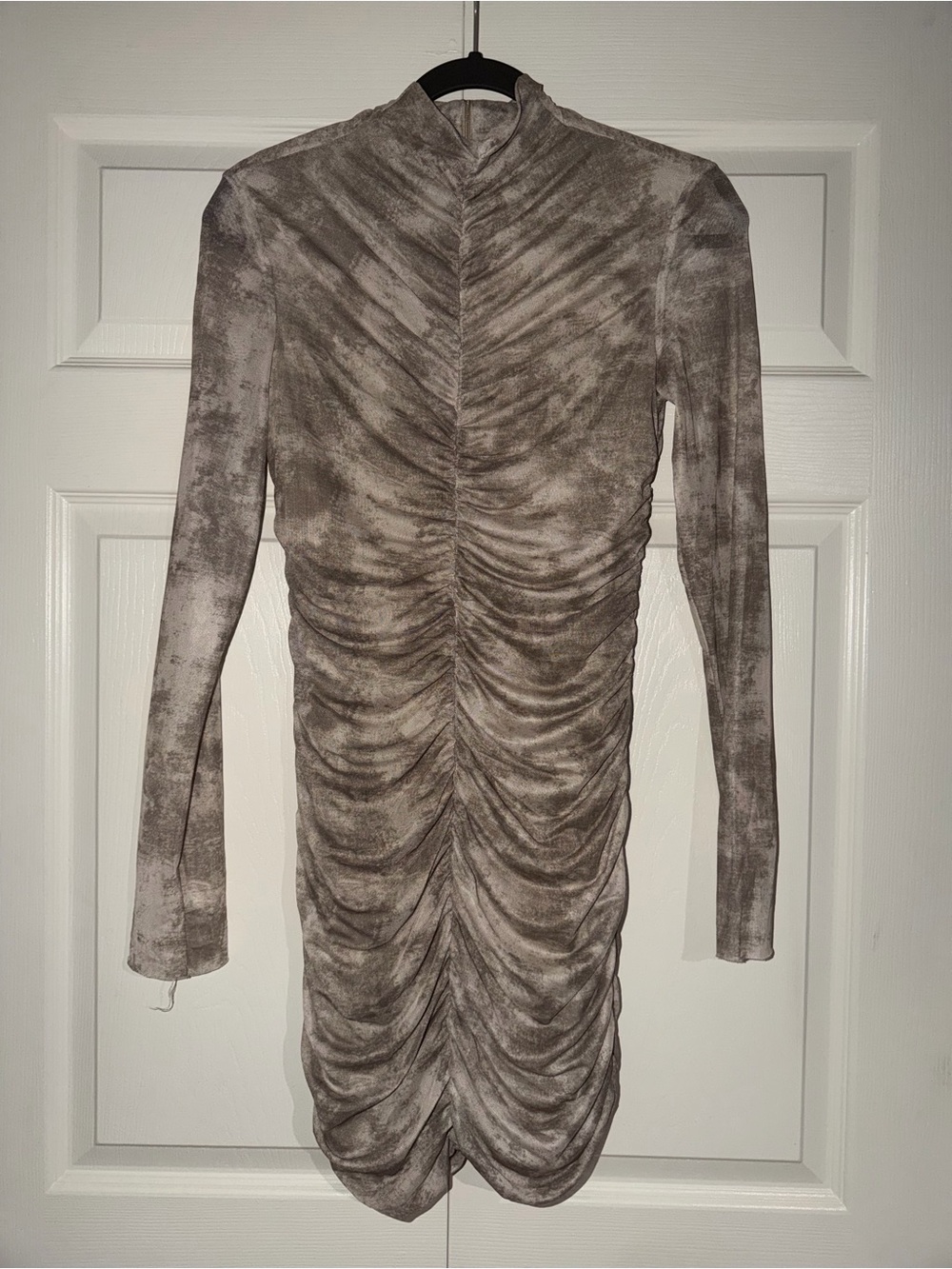 Commense Ruched Long-Sleeve Bodycon Dress in Taupe Gray neutral color